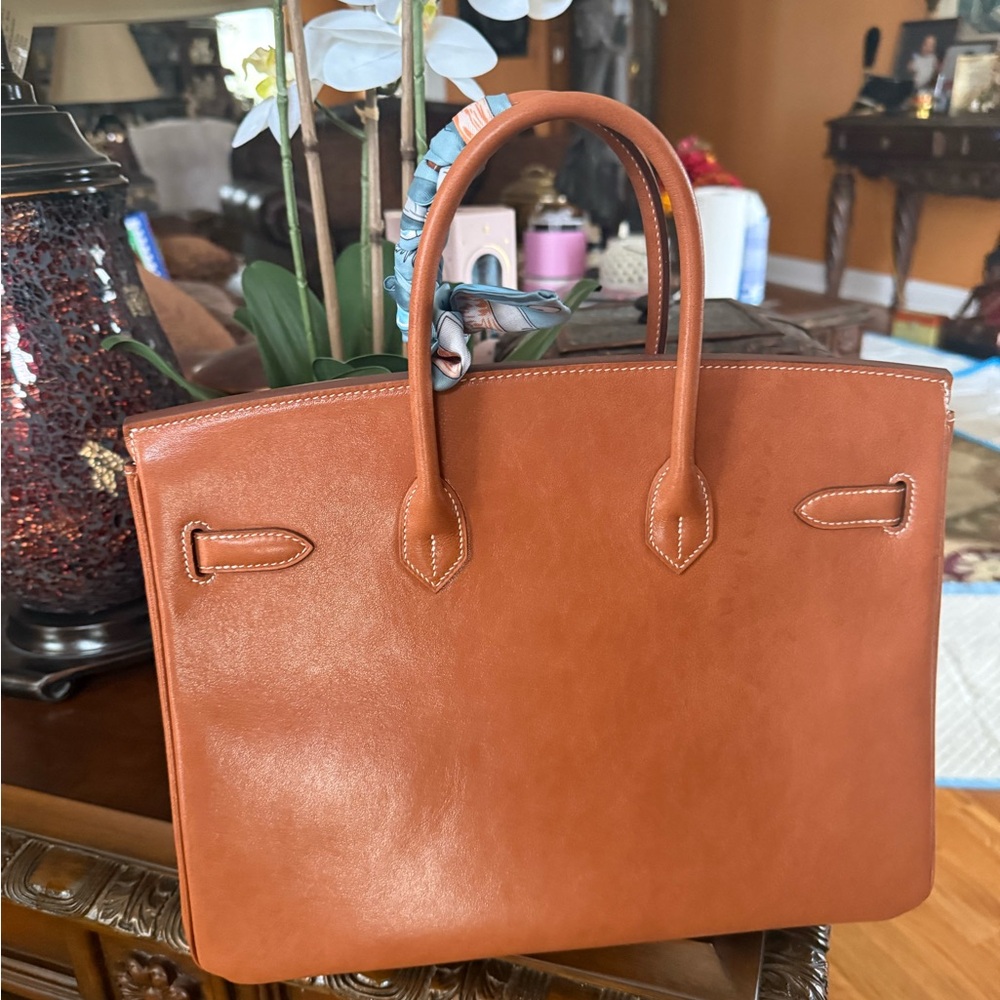 Gorgeous Tan Leather Satchel with removable twilly Accent - Picture 3 of 5